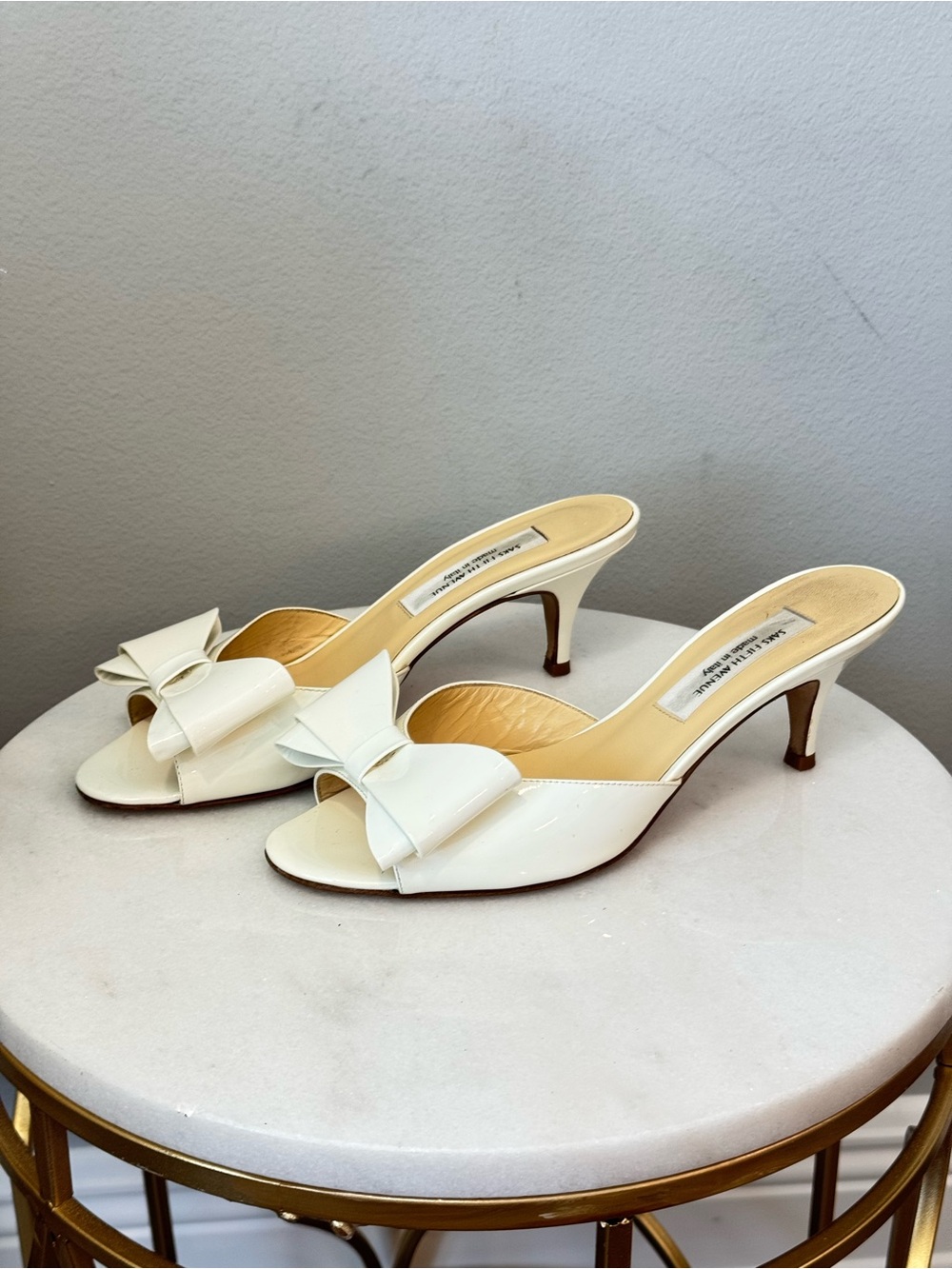 Saks Fifth Avenue Cream Patent Bow-Front Slide Heels